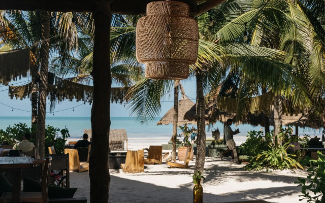 Casa Las Tortugas Petit Beach Hotel & Spa