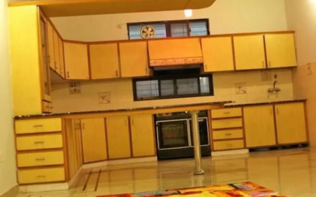 Elegant Palace Guest House