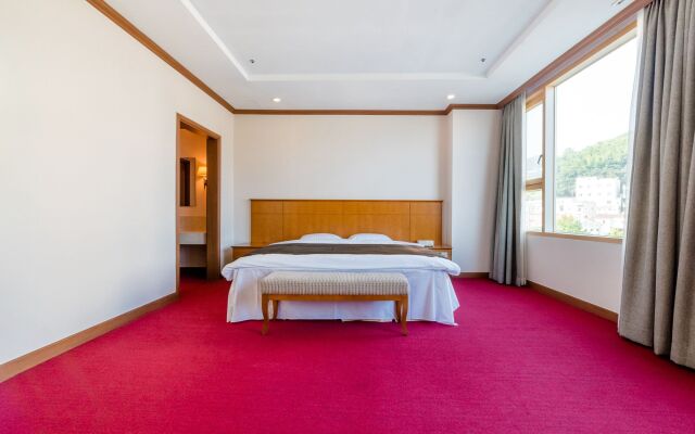 Hotel Homefourest