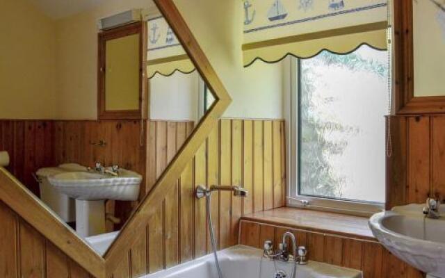 Brackendale Cottage