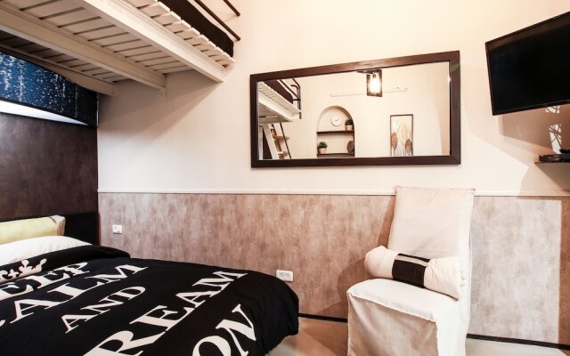 Modern Central Studio 5 min to Beach