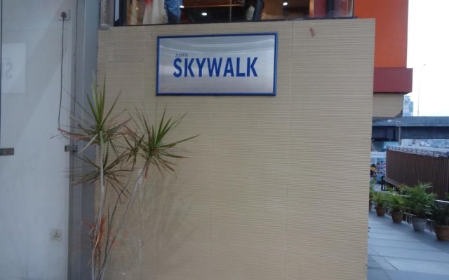 Skywalk Hotel