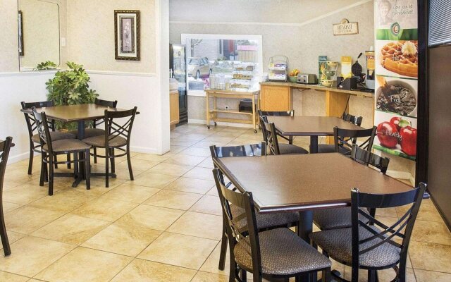 Quality Inn Fredericksburg near Historic Downtown