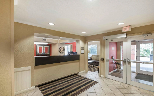 Extended Stay America Suites Milwaukee Brookfield