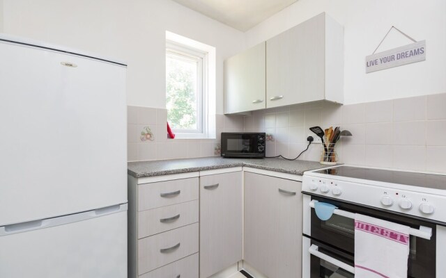Clarence Suite - Cozy 1BR With Parking in Chatham