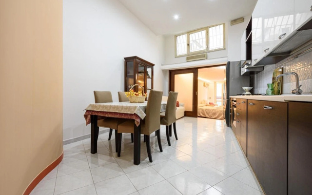 Via Avvocata 25 in Napoli