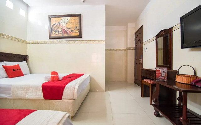 RedDoorz near Tan Son Nhat Airport