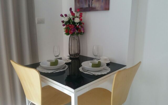 Trio Gems Condo Beach