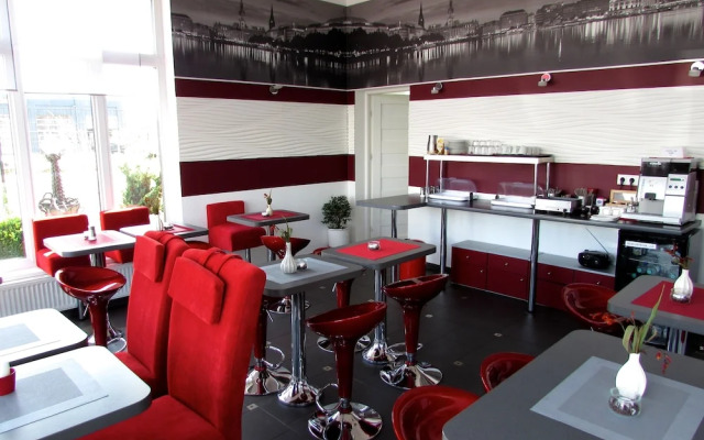 Hotel 108