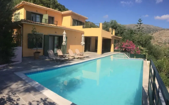 Lovely Open Plan Family Villa in Kato Katelios