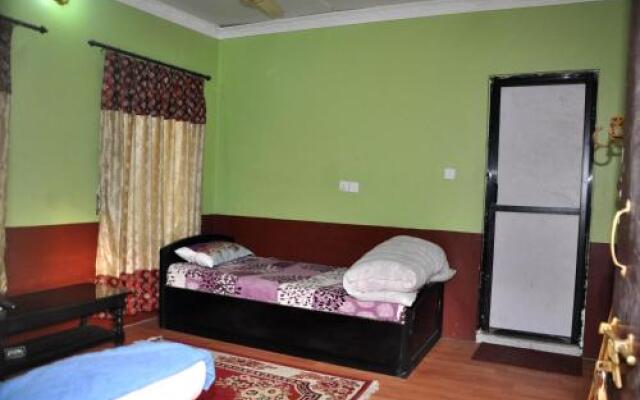 New Melamchi Guest House & Restaurant