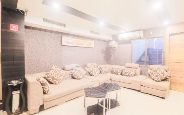 OYO 8326 Hotel The Silk Routee