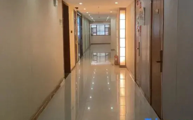 Quanyi Hotel (Zhengzhou CBD International Exhibition Center)