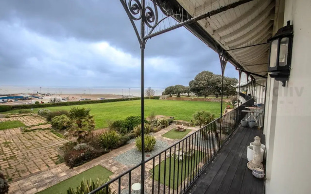 Historic Seaview Gem in Ramsgate by Adliv