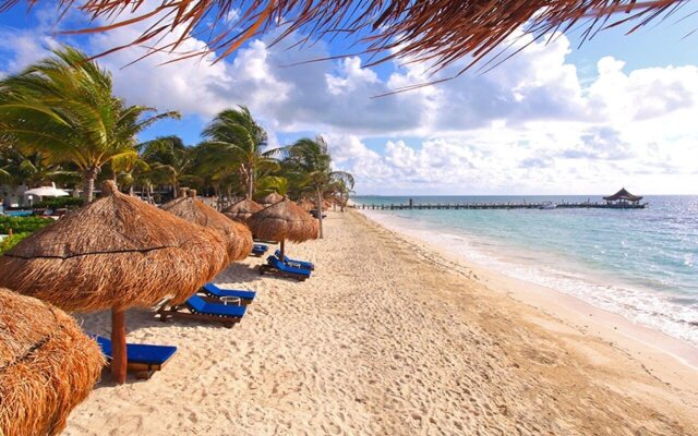 Desire Pearl Riviera Maya Resort, Couples Only – Adults Only All Inclusive