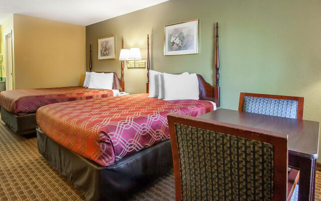 Econo Lodge Inn & Suites Murfreesboro Shopping District