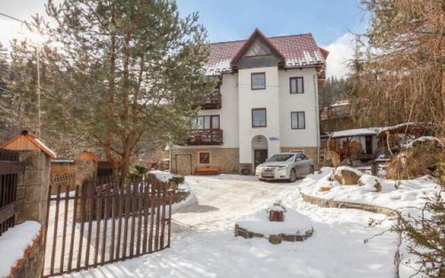 Vatra Hotel
