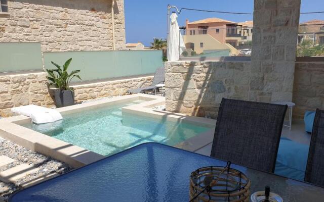 Zefyros Suite , Seafront retreat !