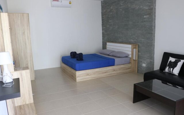 BLUE MIDNIGHT Hostel