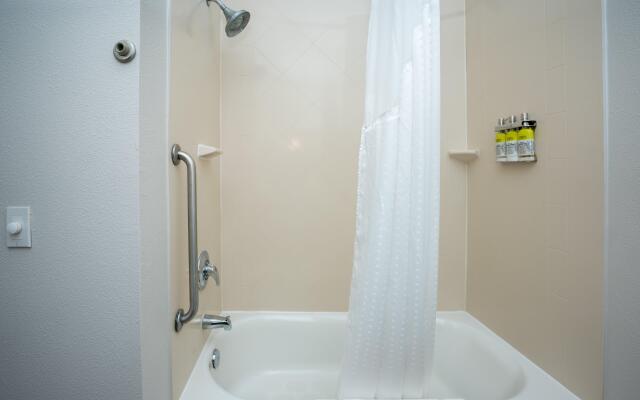 Holiday Inn Express & Suites Deer Park by IHG