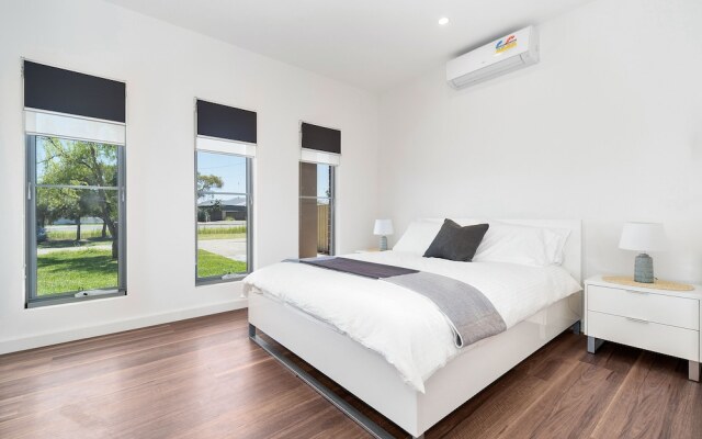 Rosewater Dromana