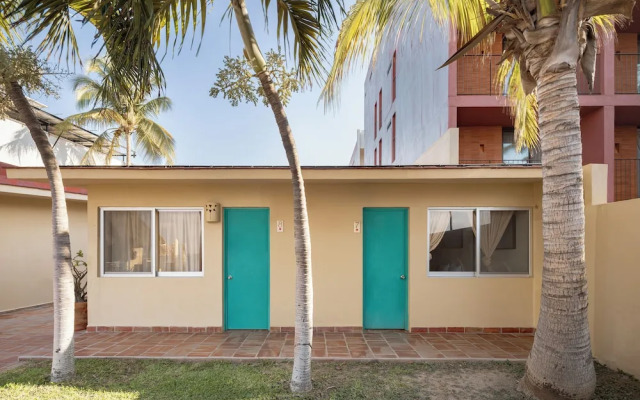 Las Arenas Bungalows Melaque