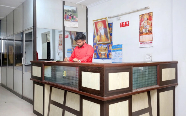 OYO 24423 Hotel Royal