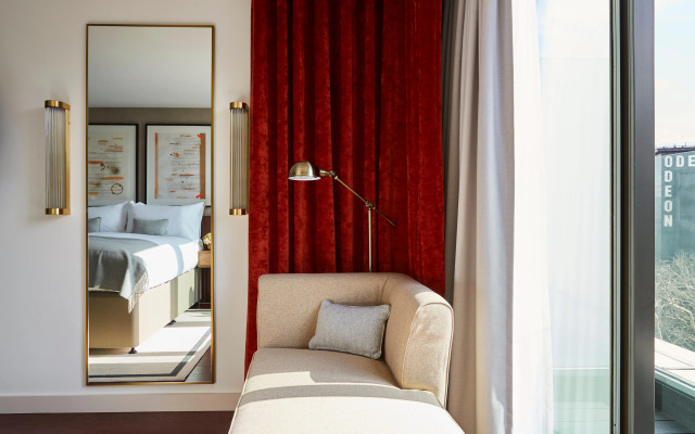 Hotel Indigo London - 1 Leicester Square by IHG
