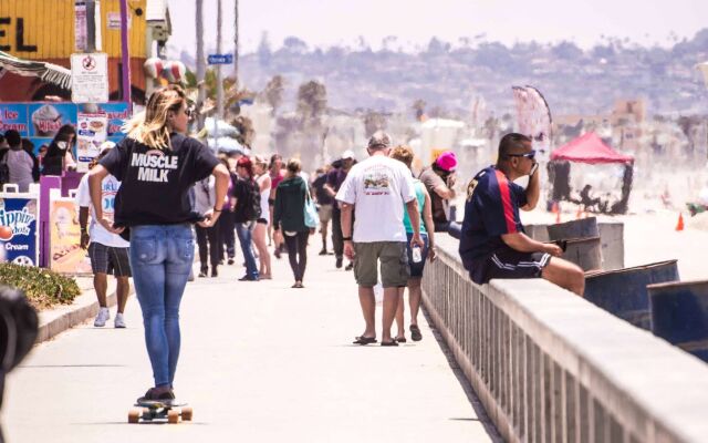 Beach Haven - Near Pacific Beach Park