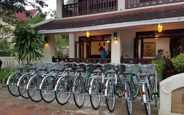 Akira Luang Prabang