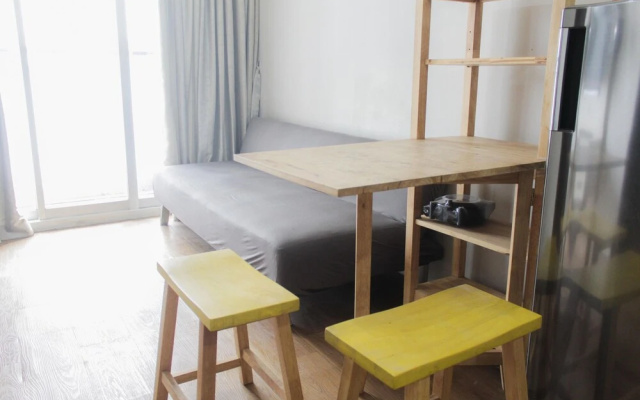 Cozy Stay 1BR Serpong Greenview Apartment