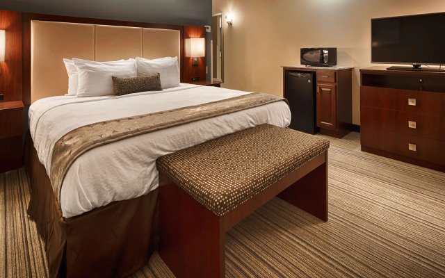 Best Western Plus Boardman Inn & Suites