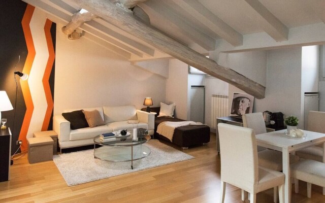ALTIDO White Attic in Como Center