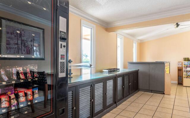 Super 8 by Wyndham Kissimmee-Orlando