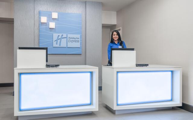 Holiday Inn Express & Suites Ames, an IHG Hotel