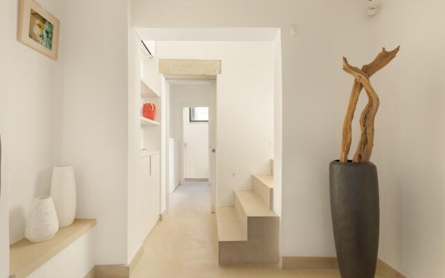 3778 Bastioni Luxury Home by Barbarhouse