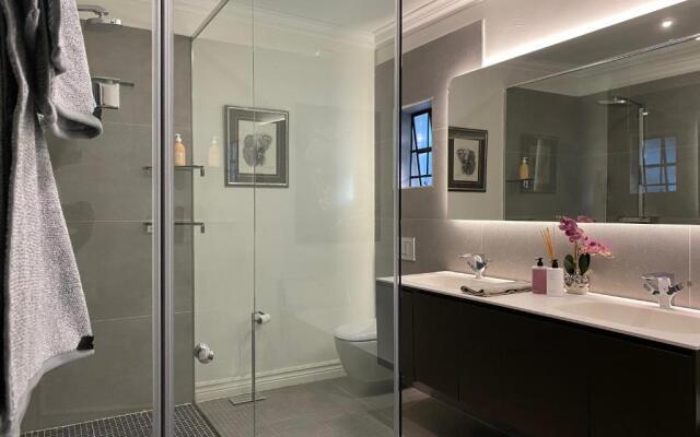 The Orca, Bryanston Entire 4 Bed House