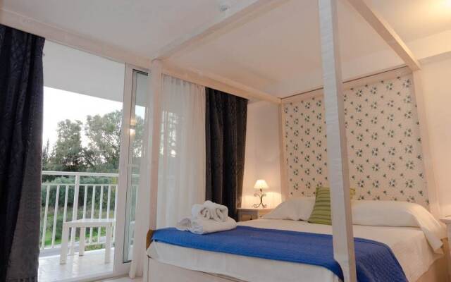 Gerakas Belvedere Hotel & Luxury Suites