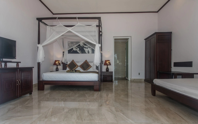 Sea Sense Resort