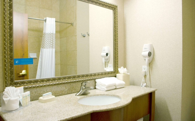 Hampton Inn and Suites College Station