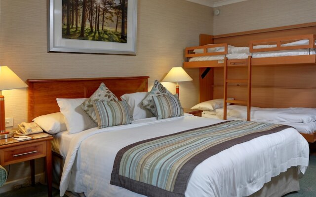 Blunsdon House Hotel