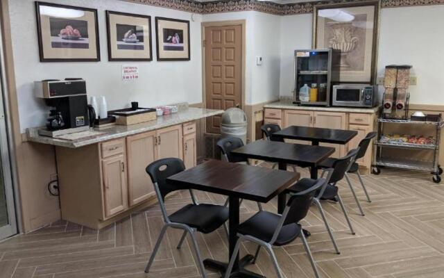 Motel 6 New Boston, TX