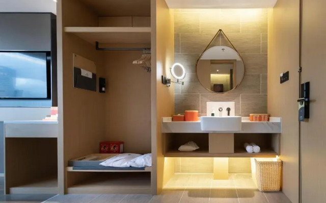 Atour Hotel Zhuhai Gongbei Fuhuali Huanyucheng