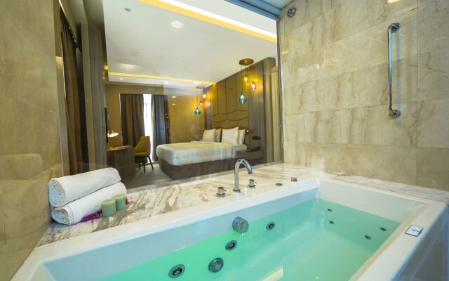 Four Points by Sheraton Production City, Dubai