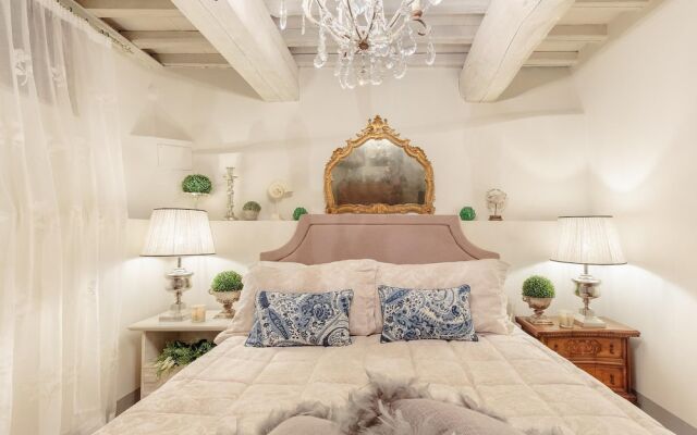 Casa Poggi in Lucca With 5 Bedrooms and 3 Bathrooms