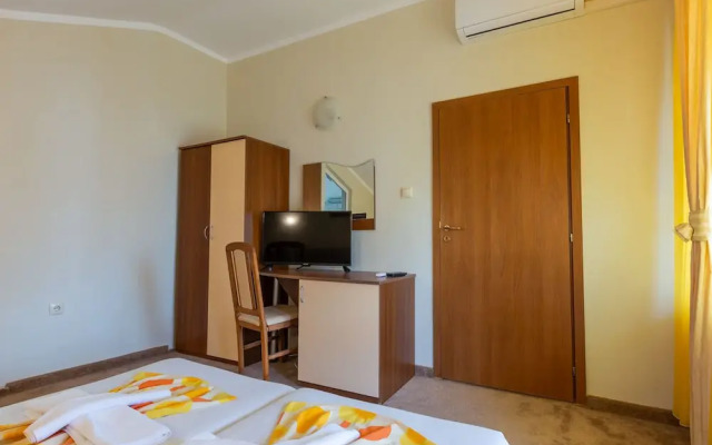 1 Bedroom Apartment in Dafinka Guest House