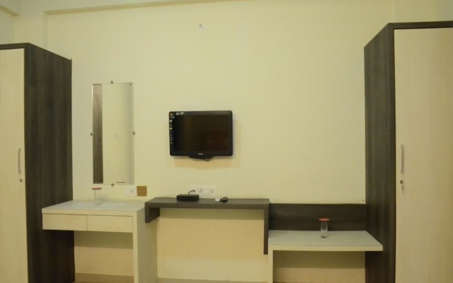 CozyNest Service Apartments - Baner Pune