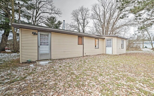 Quaint Frederic Home: Ski, Boat + Hike Nearby