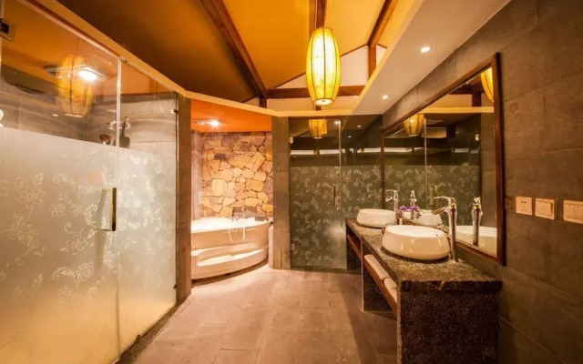 Floral Hotel Lijiang Yishe