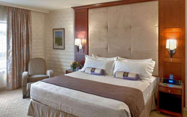 Viana Hotel & Spa